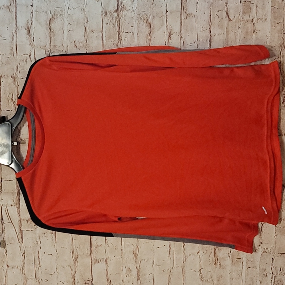 C9 Champion boys sz xl duodry long sleeve shirt